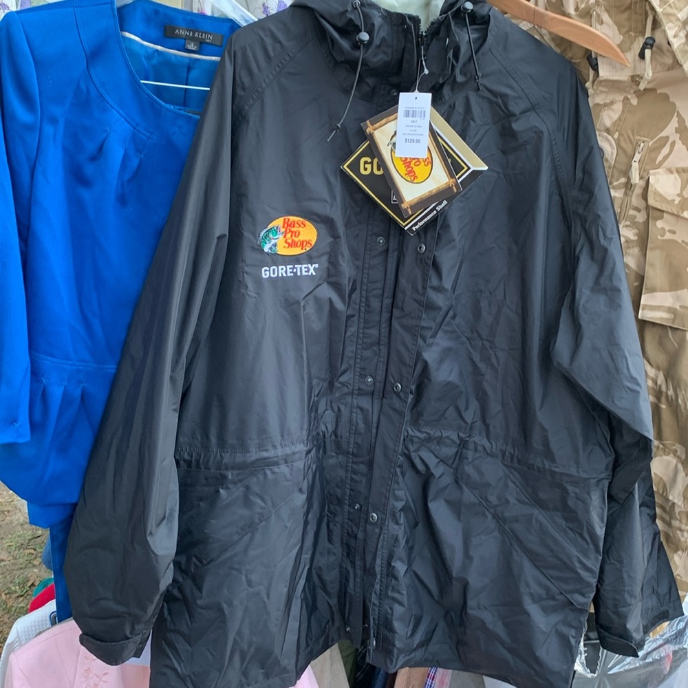 Bass pro shop jacket
